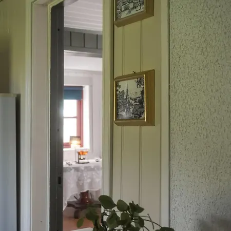 Oye Pa Landet, 3 Bedrooms
