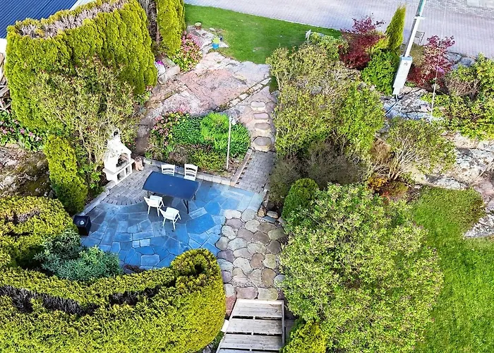 Oye Pa Landet, 3 Bedrooms